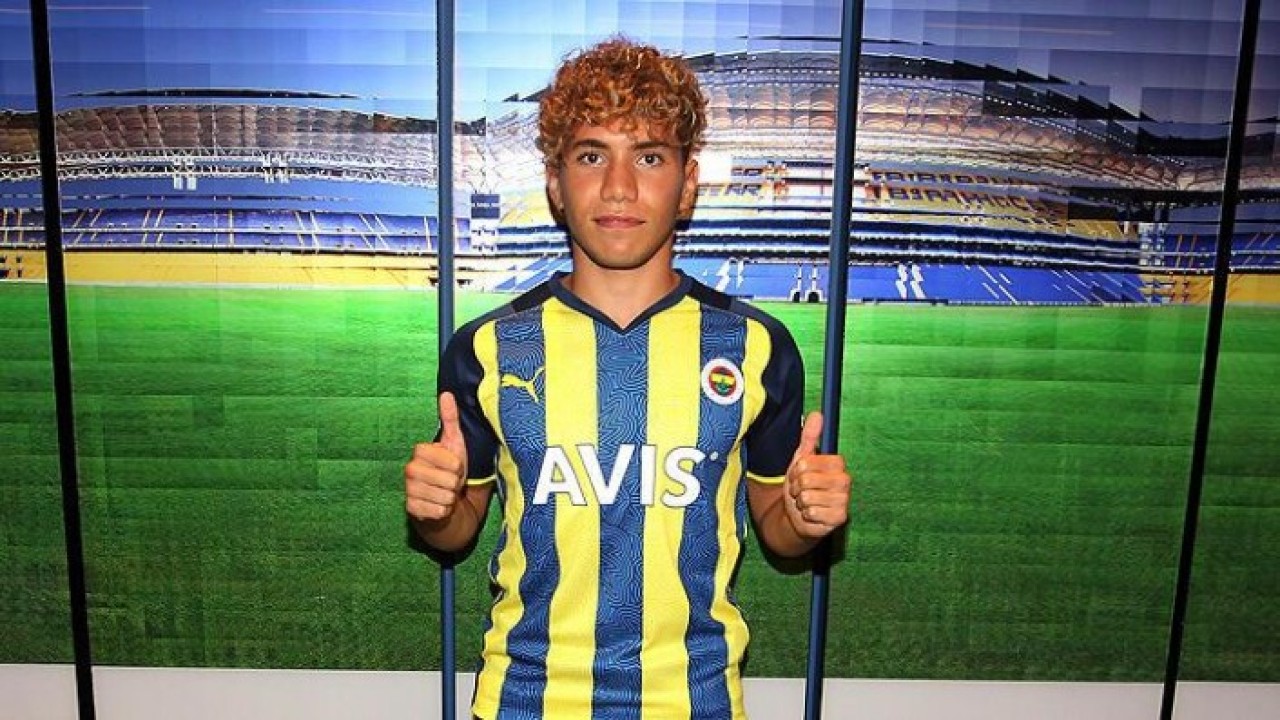 Fenerbahçe,  transferi resmen açıkladı: İşte yeni sol bek