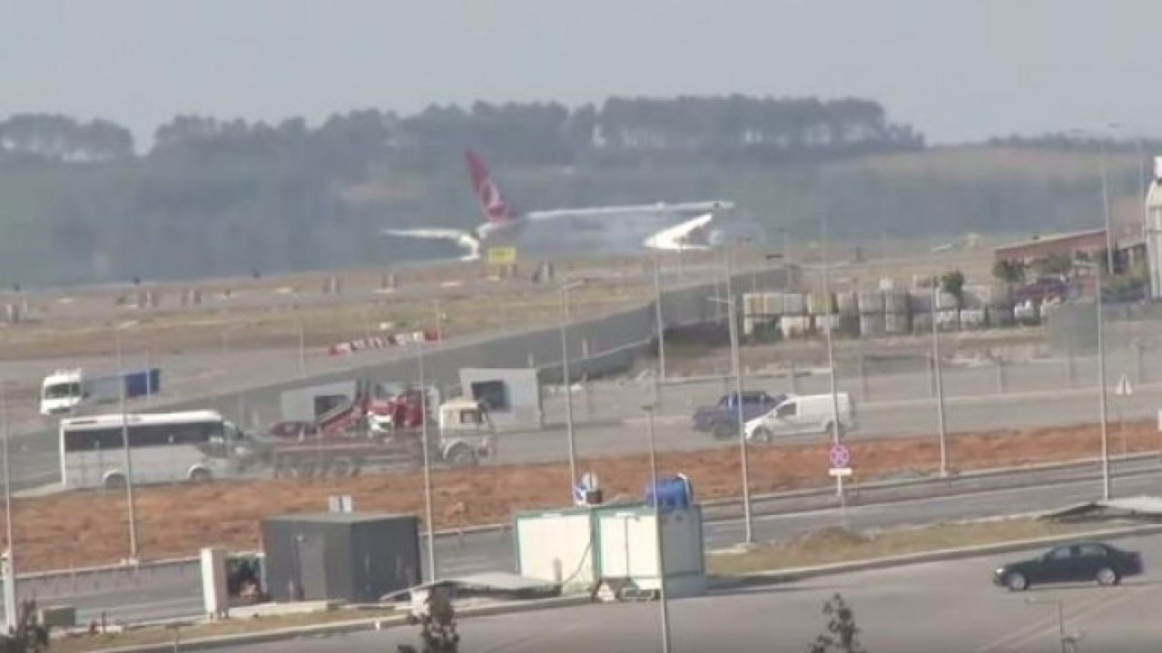 Gece yarısı 'Dostum hayatım tehlikede' telefonu! Hikmet Çetin,  Hulusi Akar'ı aradı: Afganistan'dan kimler kurtarıldı?