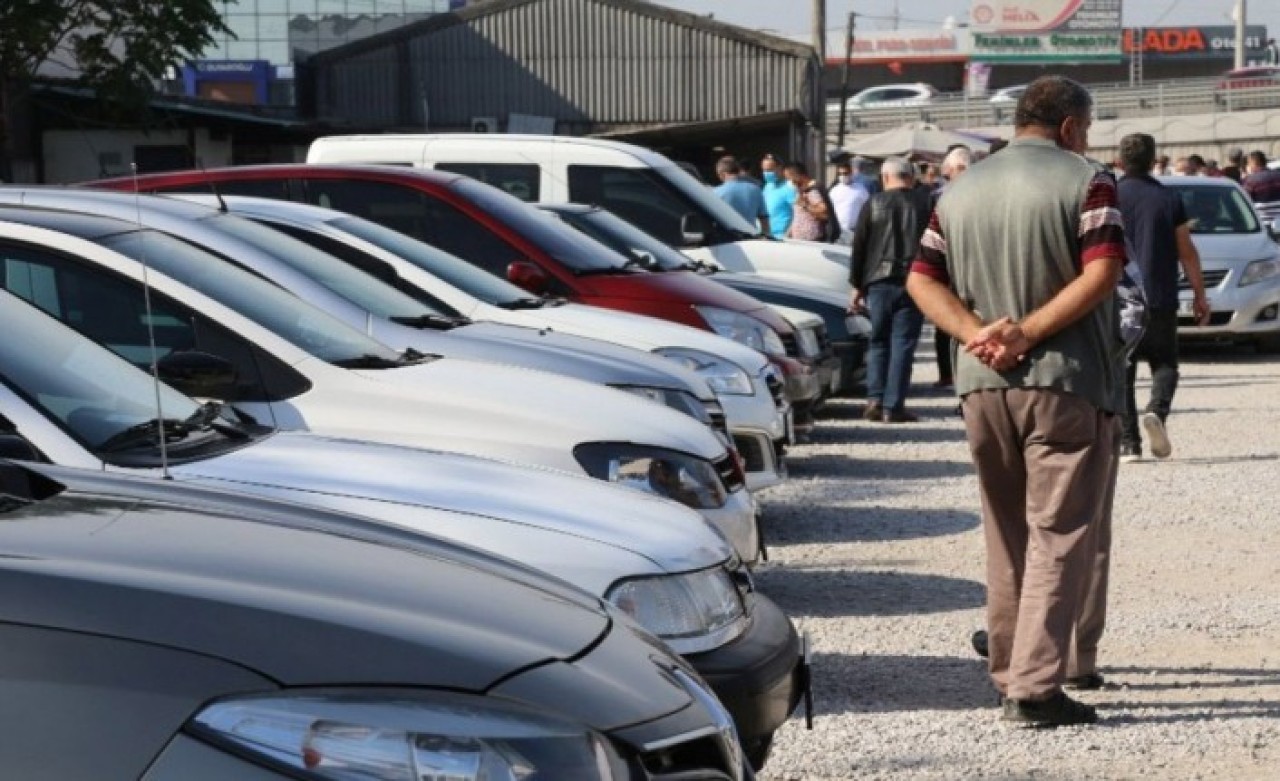 İkinci el araç alacaklara kötü haber! Sektör yöneticisi hiç iç açıcı konuşmadı