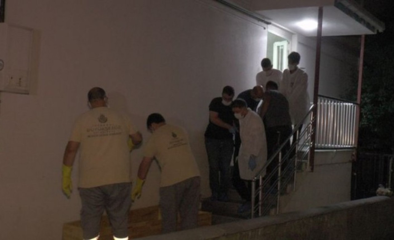 İstanbul'da kan donduran vahşet: Ahmet Özcan; annesi Azime Özcan ve kardeşi Yazemin Özcan'ı öldürdü