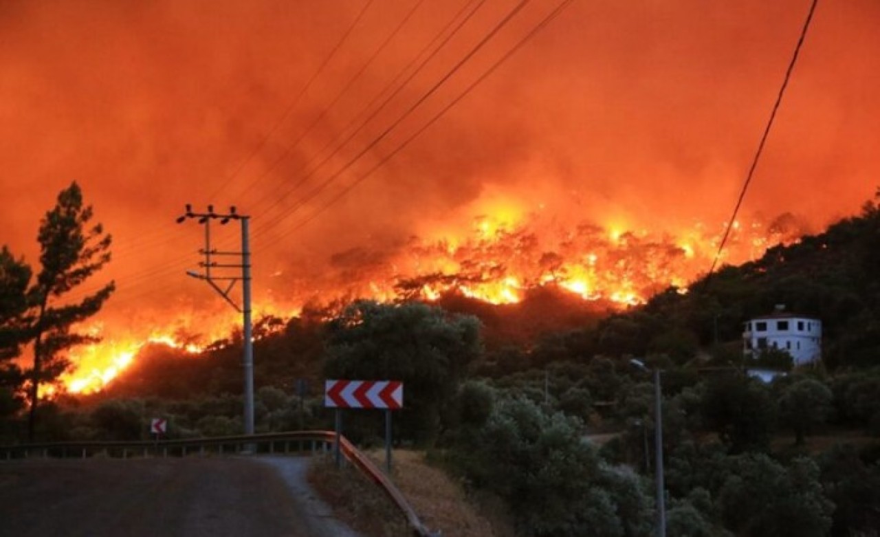 İşte yangınlarda son durum: Ören'de termik santrale dayandı,  İspanyol uçakları devrede! Kıyıkışlacık'ta yeni yangın