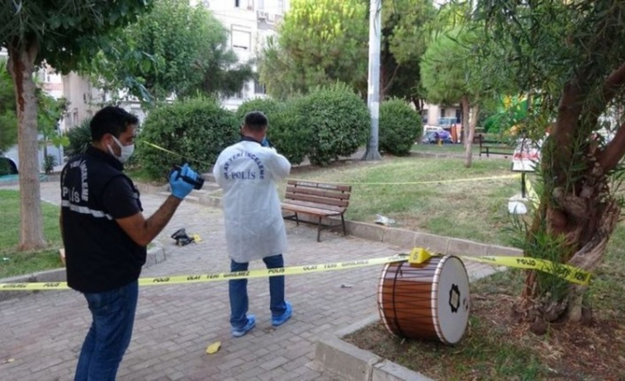 İzmir'de bıçaklı kavga: Umutcan Sapan öldü