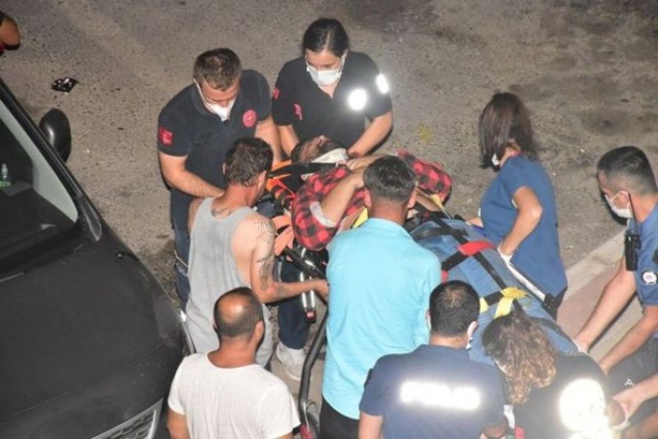 İzmir'de feci kaza: Ayşenur Bozkurt öldü,  5 de yaralı var