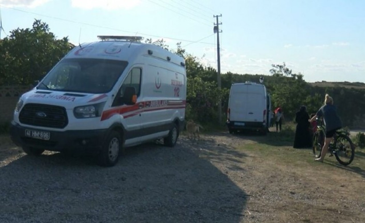 Kandıra'da yasağa rağmen denize girdiler: Yusuf Elmas öldü,  Ahmet Enes Elmas ve Hüseyin Yılmaz kayıp