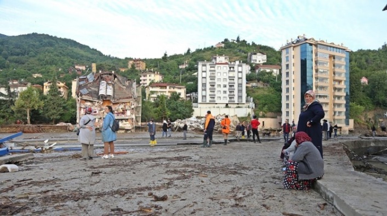 Karadeniz'den kara haberler geliyor: Sel felaketinde bilanço ağırlaşıyor,  can kaybı 27!