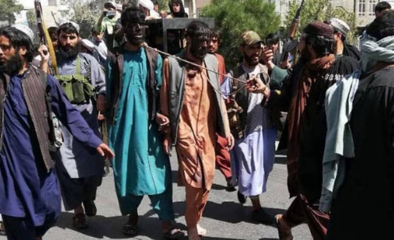 Korkunç fotoğraflar geliyor! İşte Taliban yasası: Cezayı böyle veriyorlar!