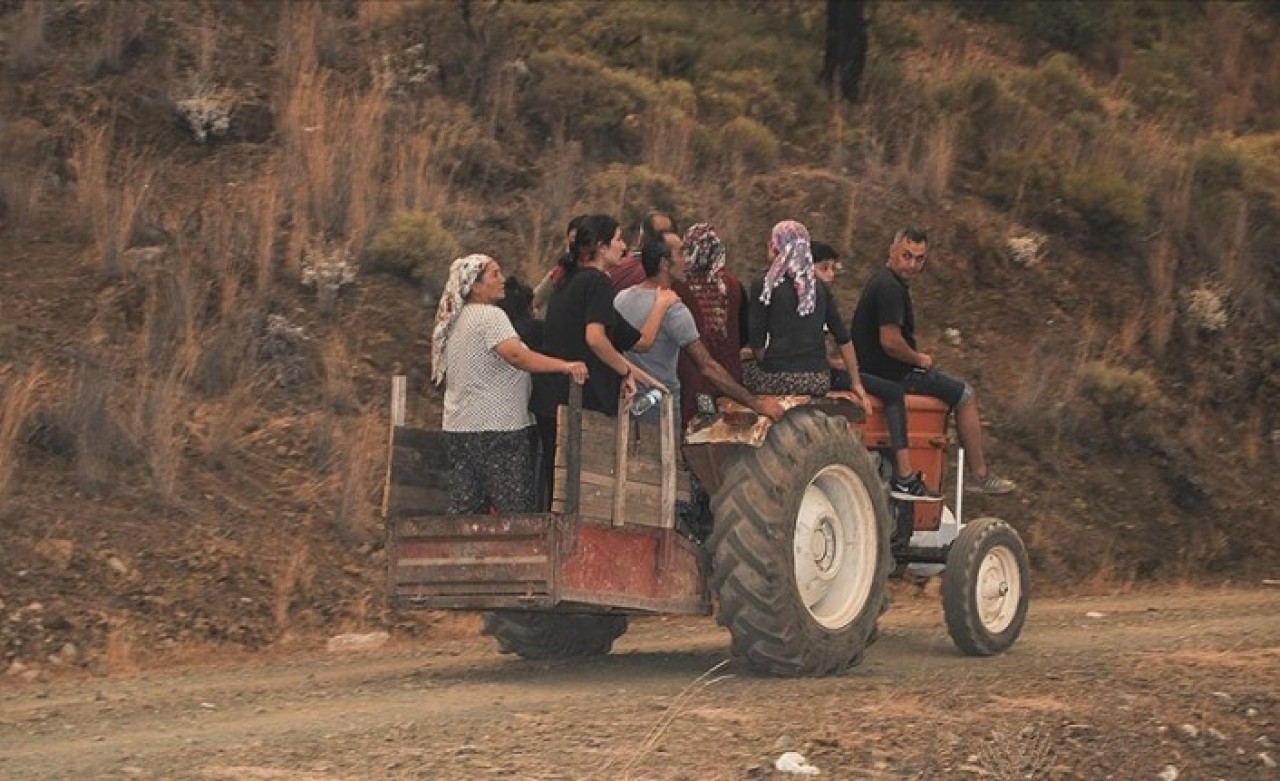 Köyceğiz cayır cayır yanıyor: 4 mahalle boşaltıldı