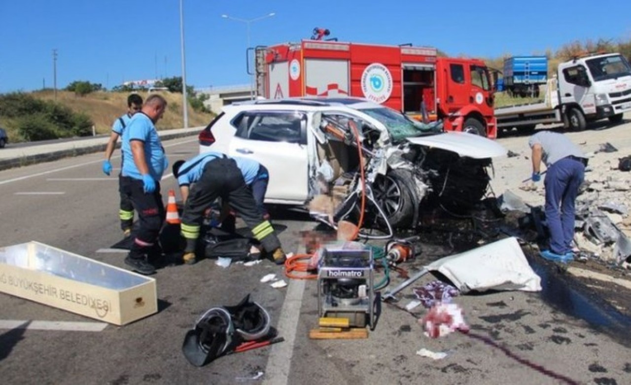 Malkara'da korkunç kaza: Elif Tuğçe Sevinç,  Songül Sevinç ve Zehra Meltem Sevinç öldü