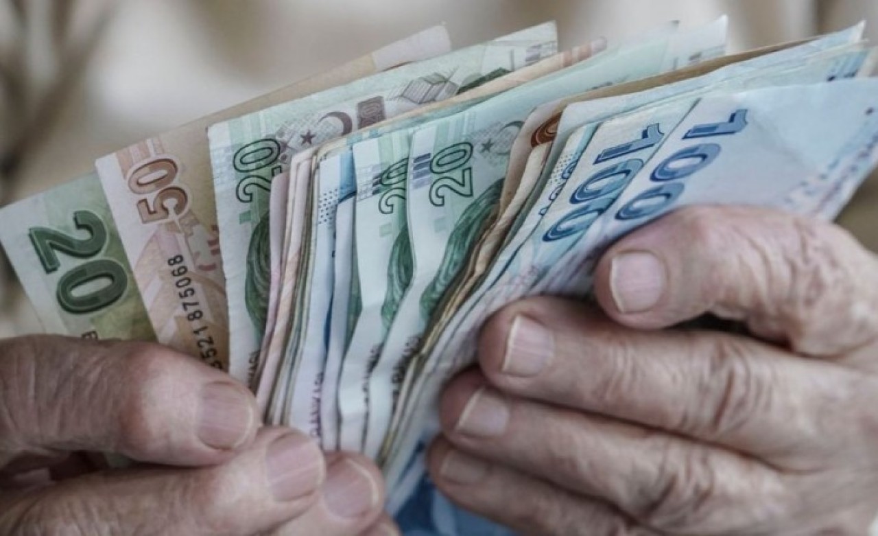 Memur ve memur emeklisinin alacağı zam belli oldu