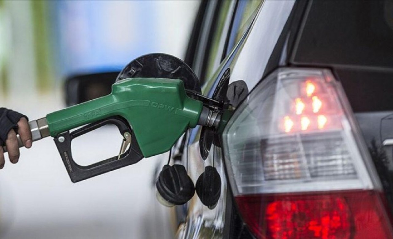 Otomobil sahipleri dikkat! Akaryakıta indirim geldi