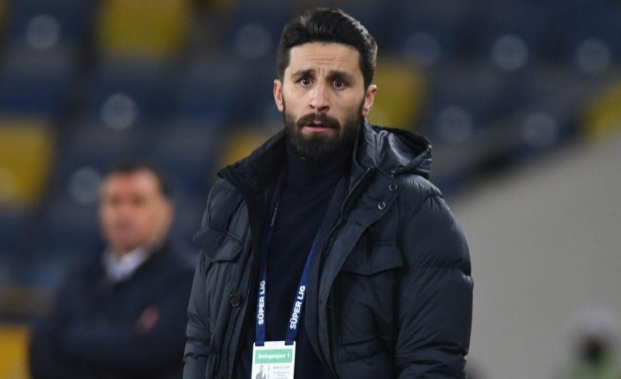 Süper Lig'de daha 1. haftada ilk ayrılık: Şenol Can gitti!