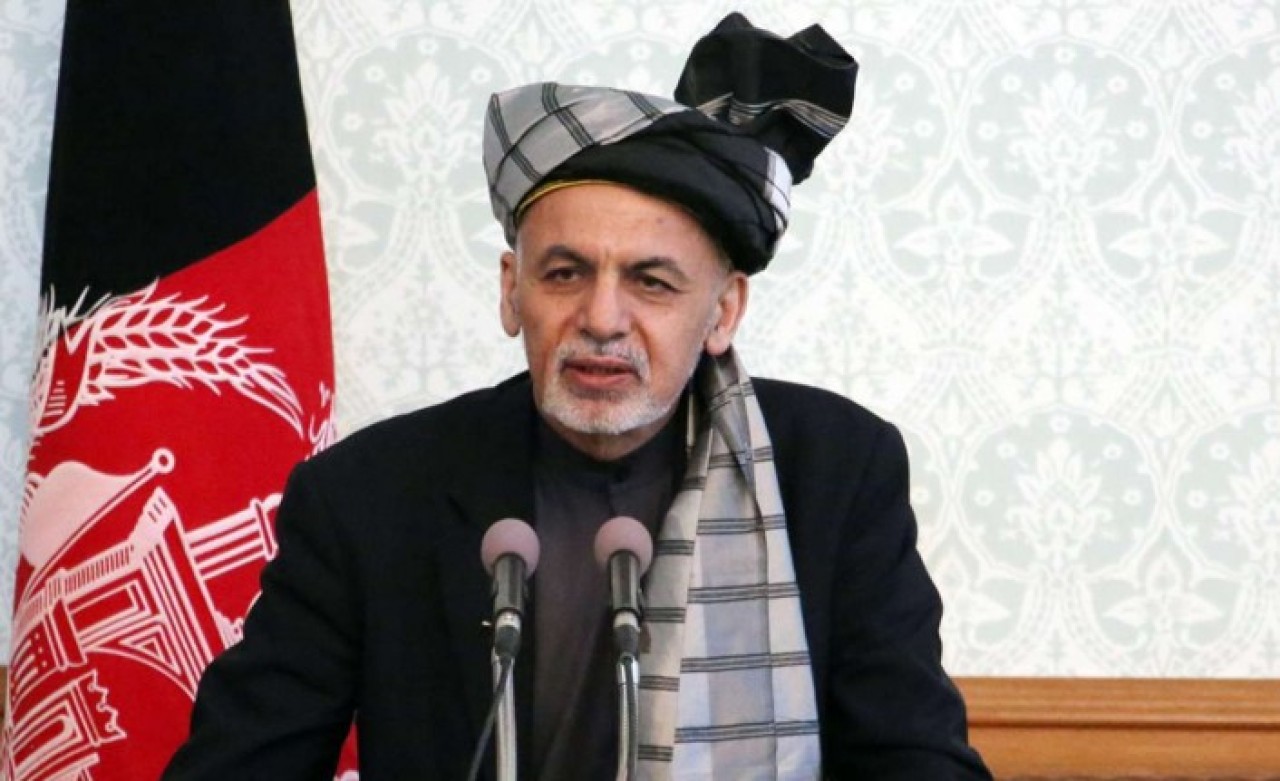 Ülkesinden kaçan Afganistan Cumhurbaşkanı'ndan ilk açıklama: Kendini böyle savundu!