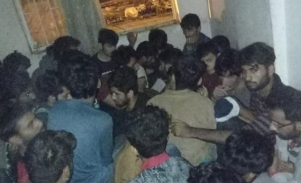 Van'da iki apartman dairesinden 115 Afgan kaçak göçmen çıktı!