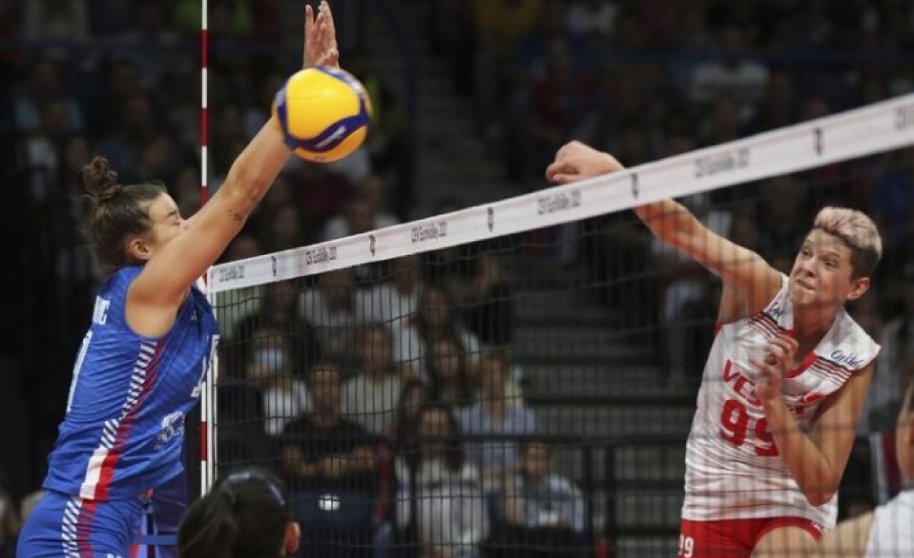 A Milli Kadın Voleybol Takımımız Sırbistan'ı geçemedi!