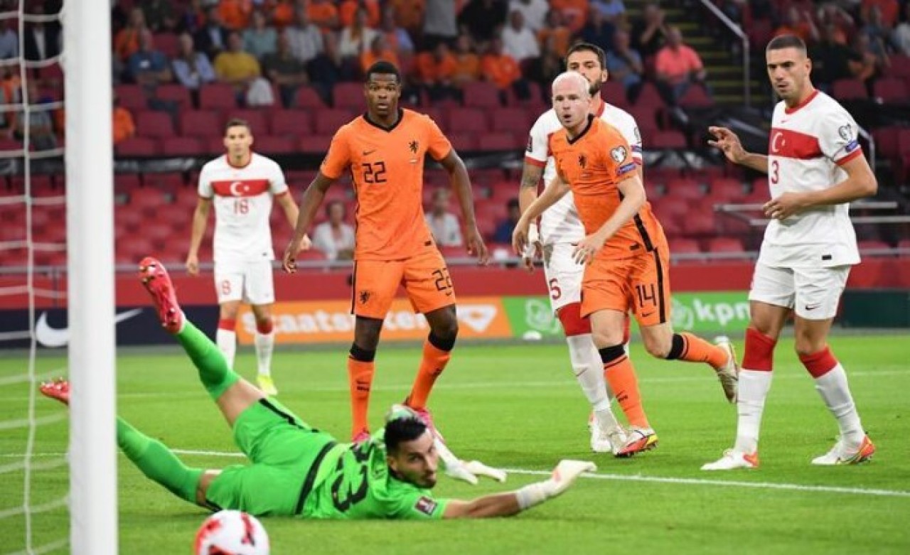 A Milli Takım'ın Hollanda'da kabus gecesi: 7 gol,  1 kırmızı kart!