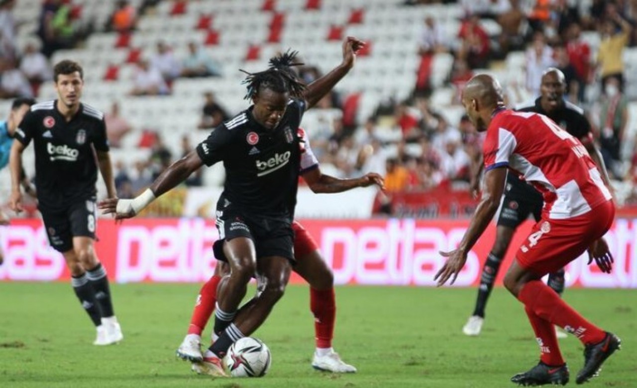 Antalya'da nefes kesen maç: İlk yarıda Sakattaş,  ikinci yarıda Beşiktaş!