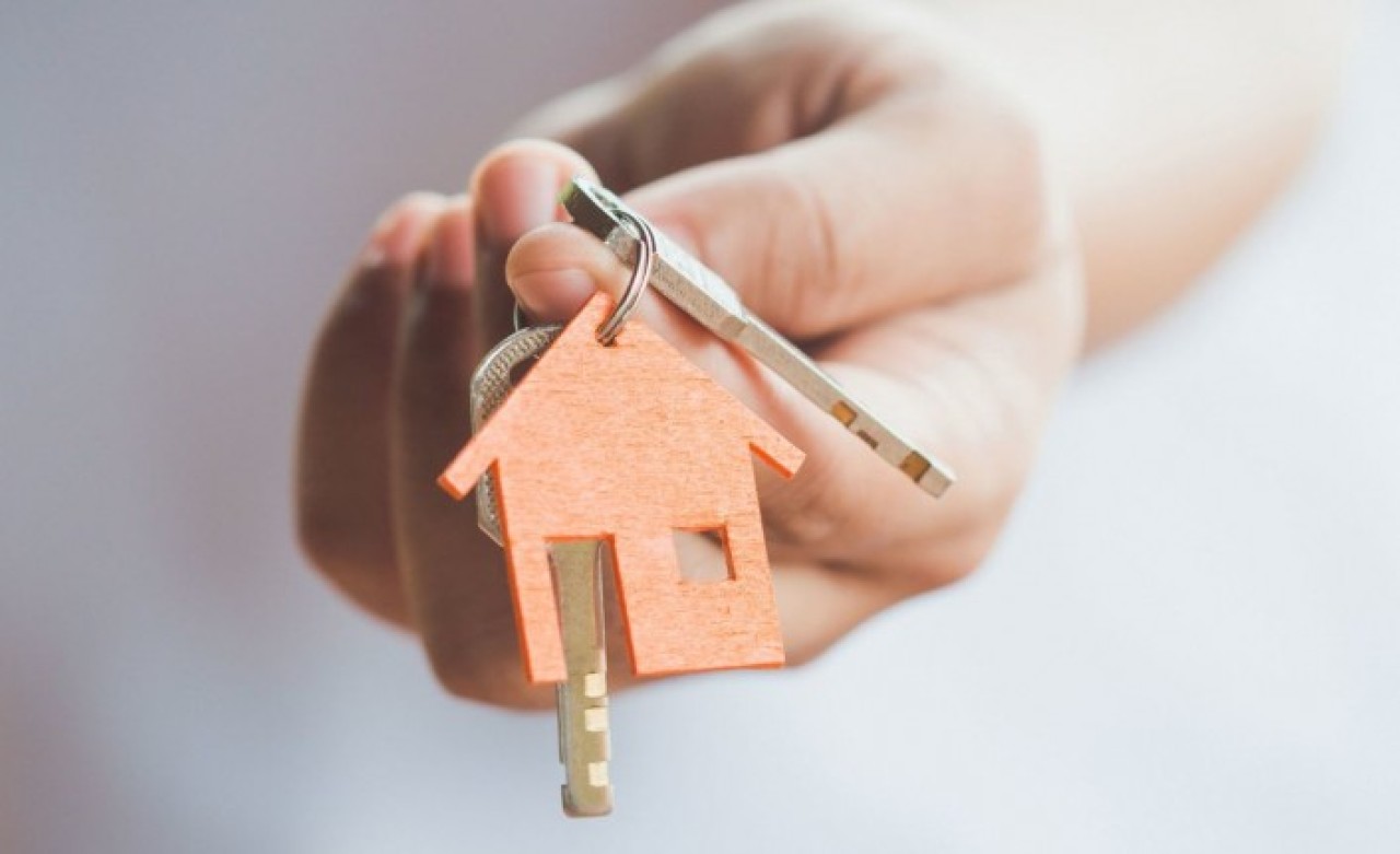 AYM bekara konut hakkı verilmemesini ayrımcılık yasağının ihlali saydı