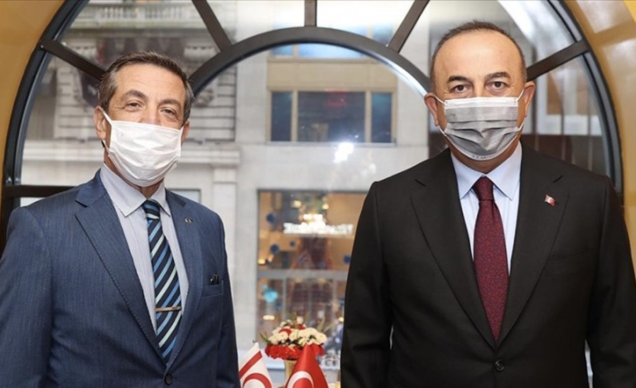 Bakan Çavuşoğlu: Kıbrıs Türk halkıyla omuz omuza yürümeye devam