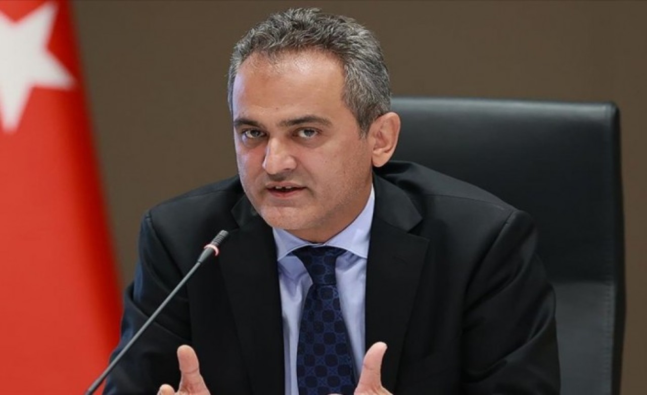 Bakan Özer'den öğretmenlerle ve yüz yüze eğitimle ilgili çok önemli açıklama