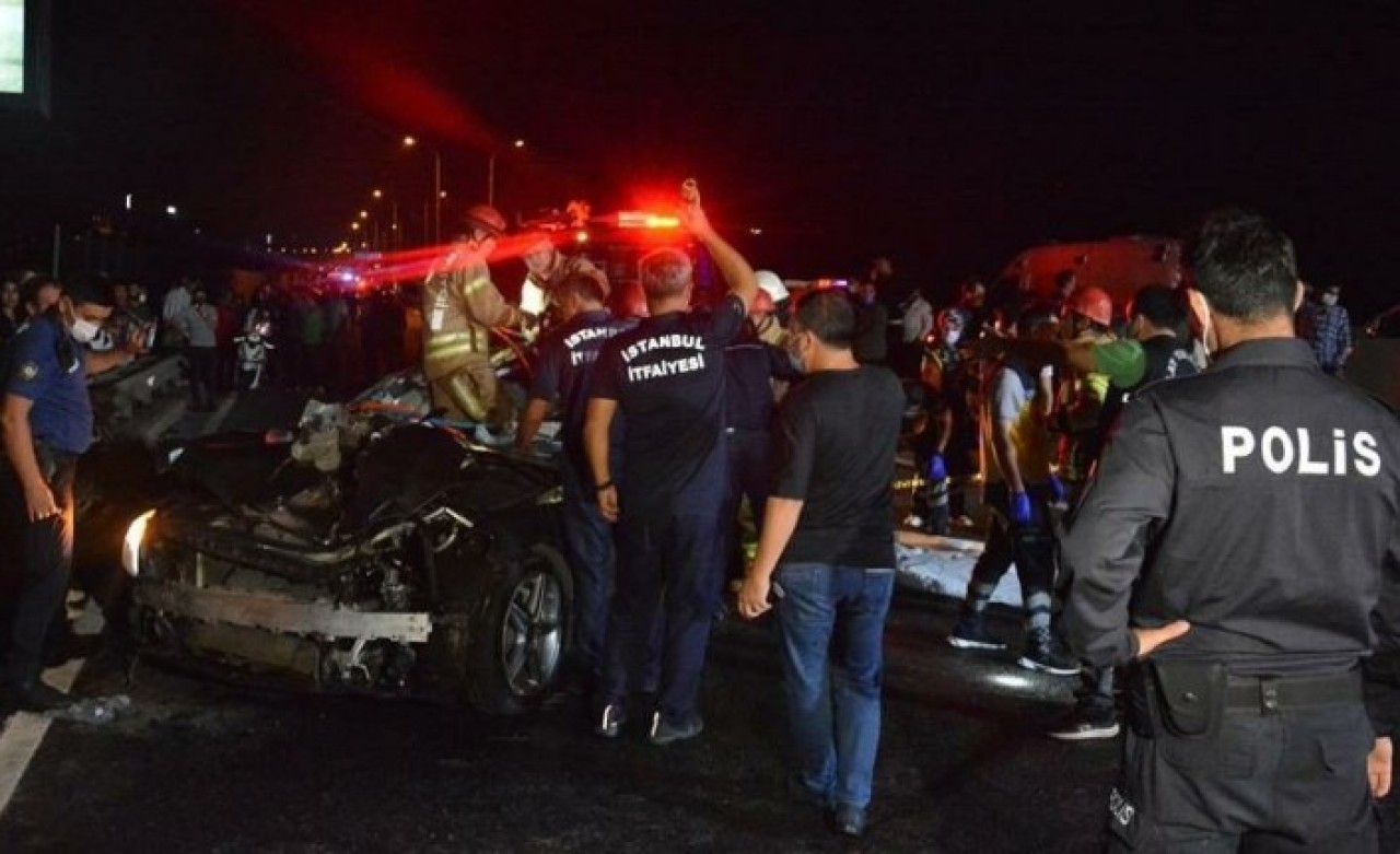 Beykoz'da korkunç kaza: Hasan Yıldırım ve Sabiha Yıldırım ile 1 kişi daha öldü,  3 yaralı