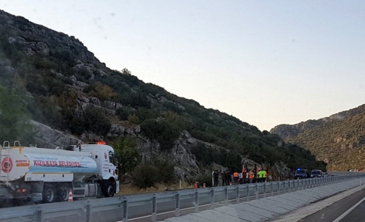 Burdur'da kayalıklara çarparak yanan otomobilin sürücüsü Harun Öztürk öldü