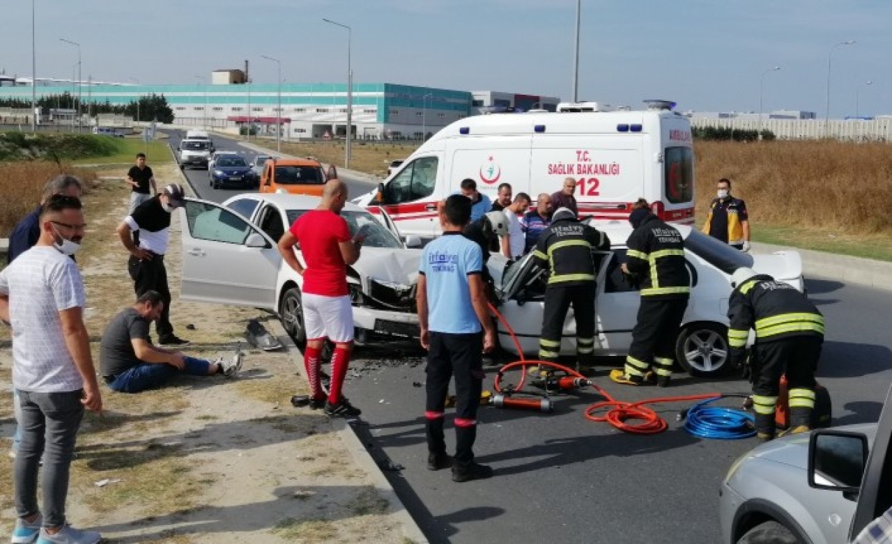 Çerkezköy'de feci kaza: İshak Kaya öldü,  Seçkin Özvar ve Nur Özvar yaralandı