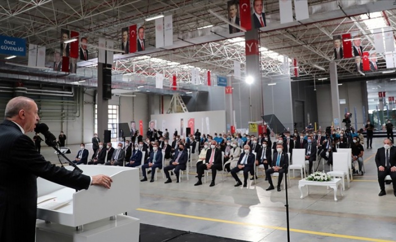 Cumhurbaşkanı Erdoğan'dan flaş açıklamalar: Birileri ısrarla Türkiye'de fabrika yok diyor!