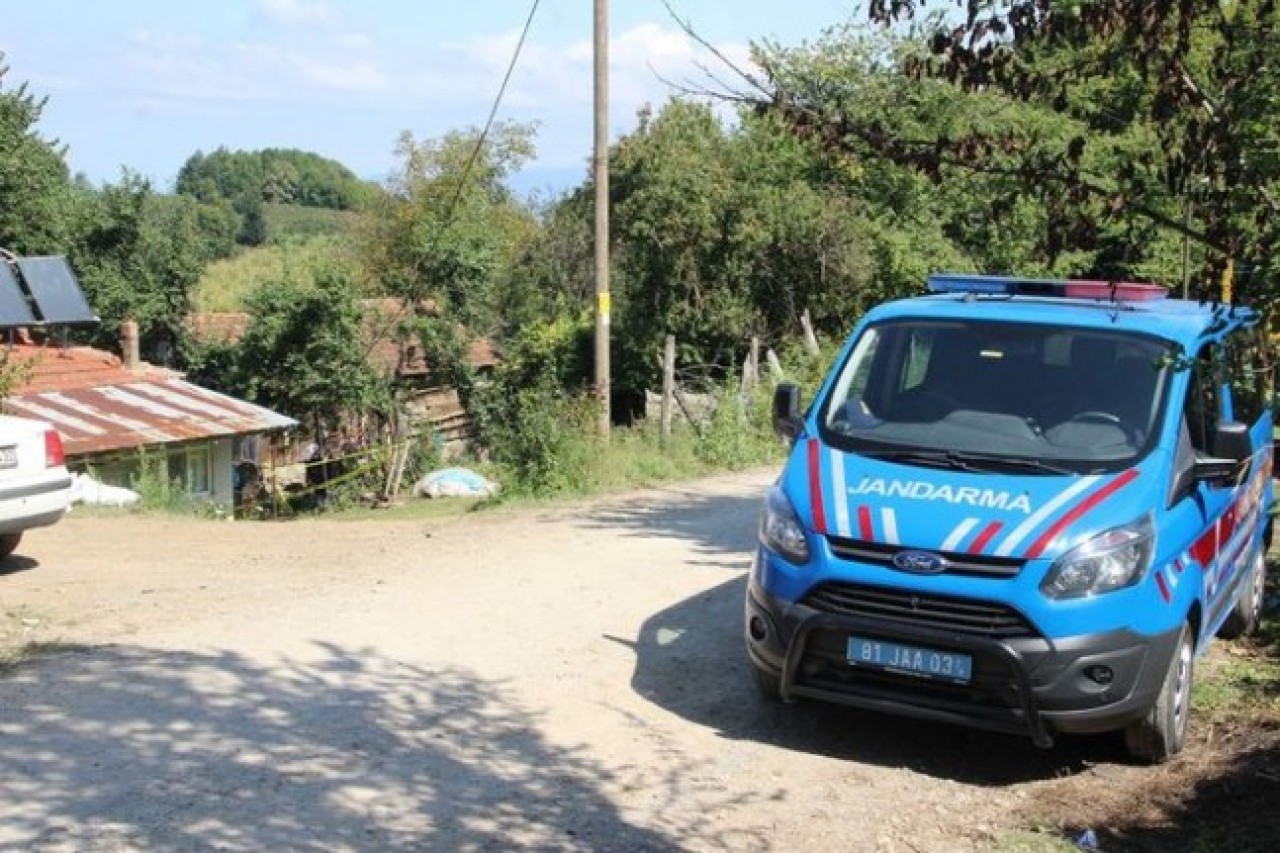 Diyarbakır'dan gelen aile Düzce'de birbirine girdi: Fehime Tüfenk ve Süleyman Kara öldü