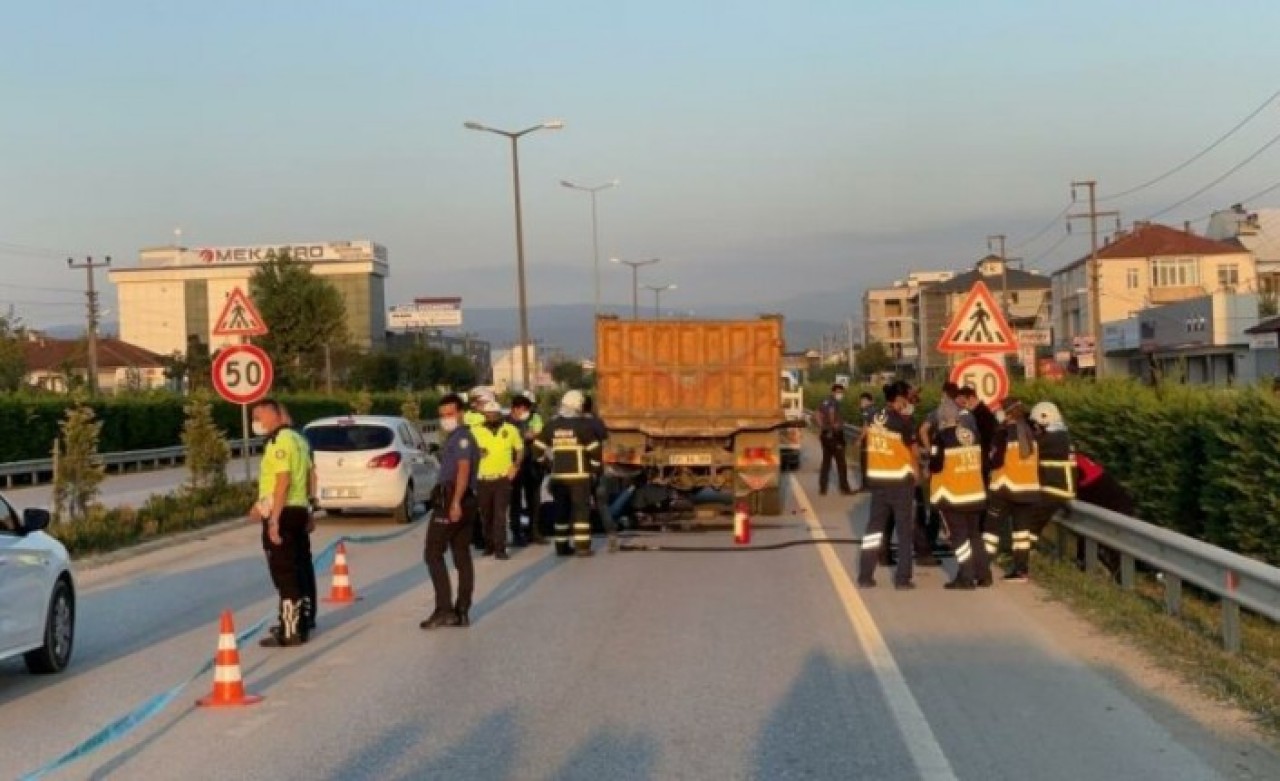 Düzce'de evlendikten bir saat sonra kaza geçirdiler: Münire Olcay ve Rüştücan Olcay öldü