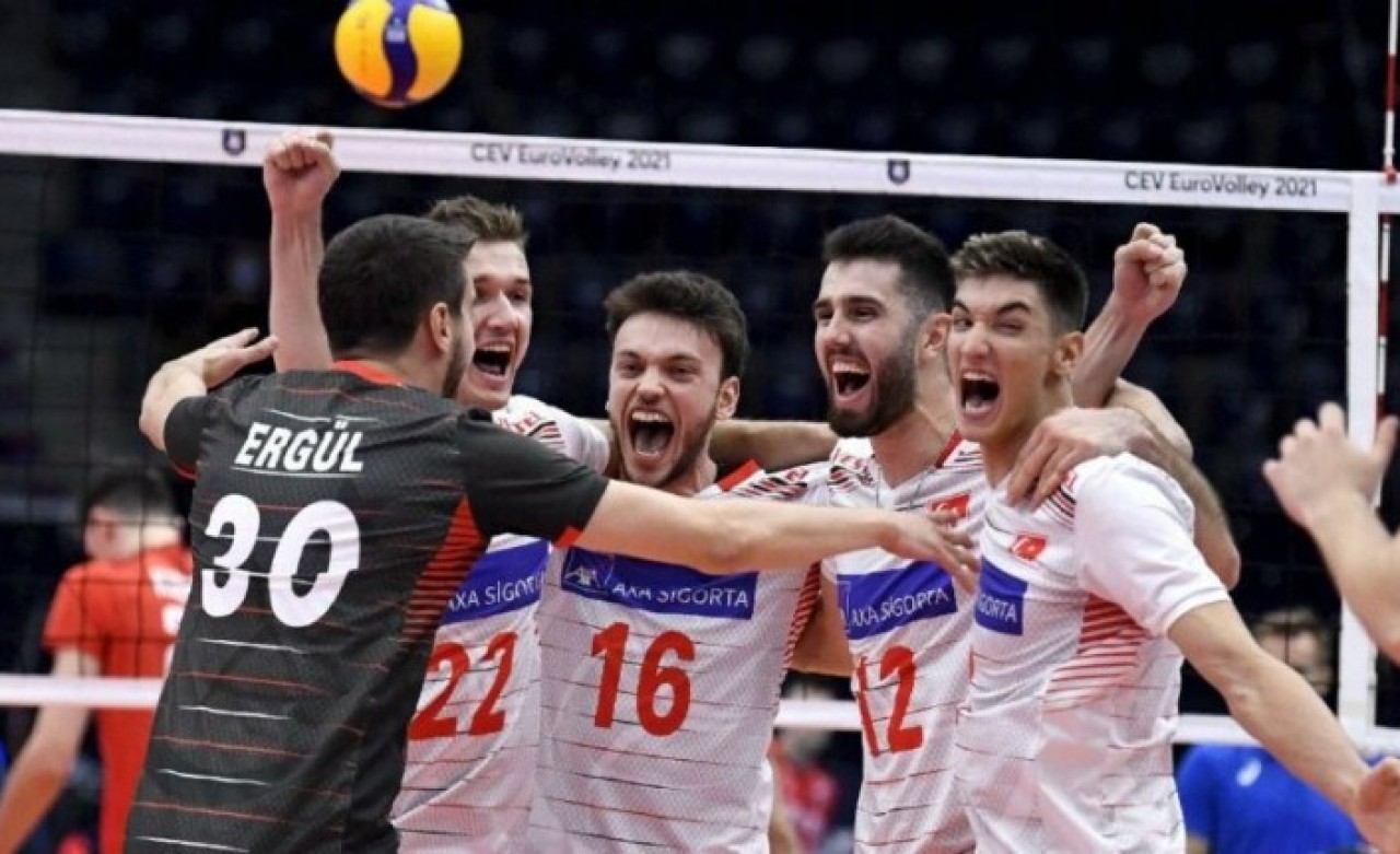 Efelerin efesi! A Milli Erkek Voleybol Takımı'ndan bir zafer daha