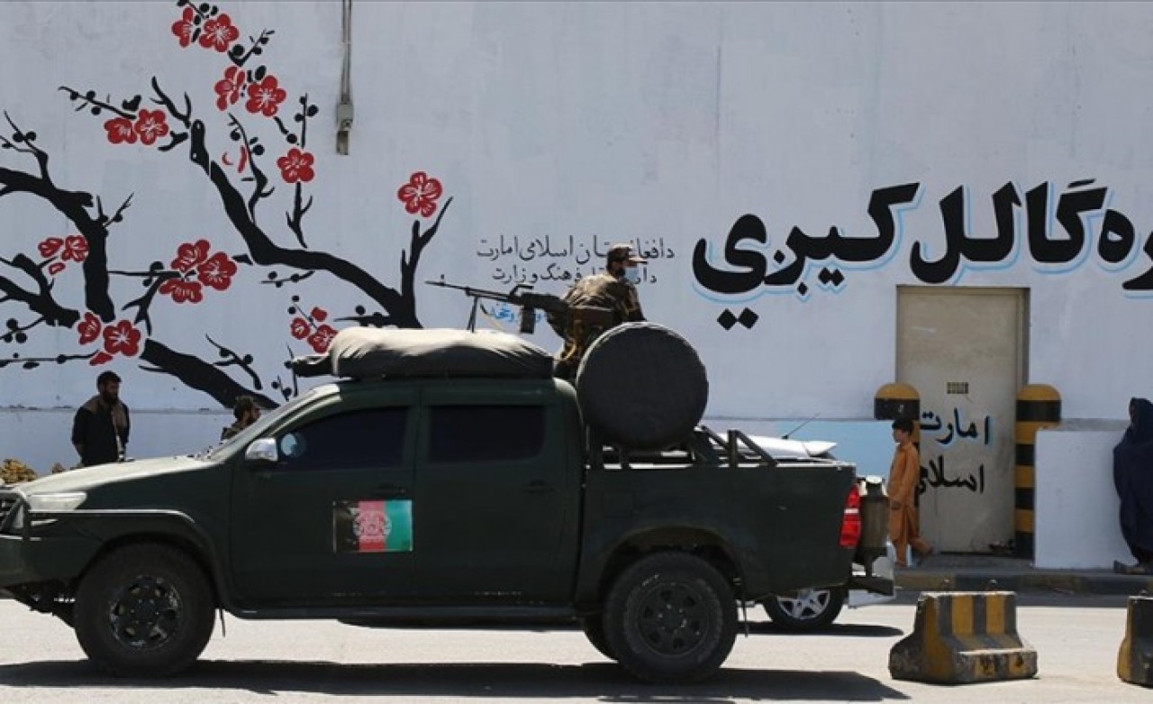 Emperyalizm rüzgarında savrulmak ya da Taliban yönetiminde bir Afganistan seçeneği