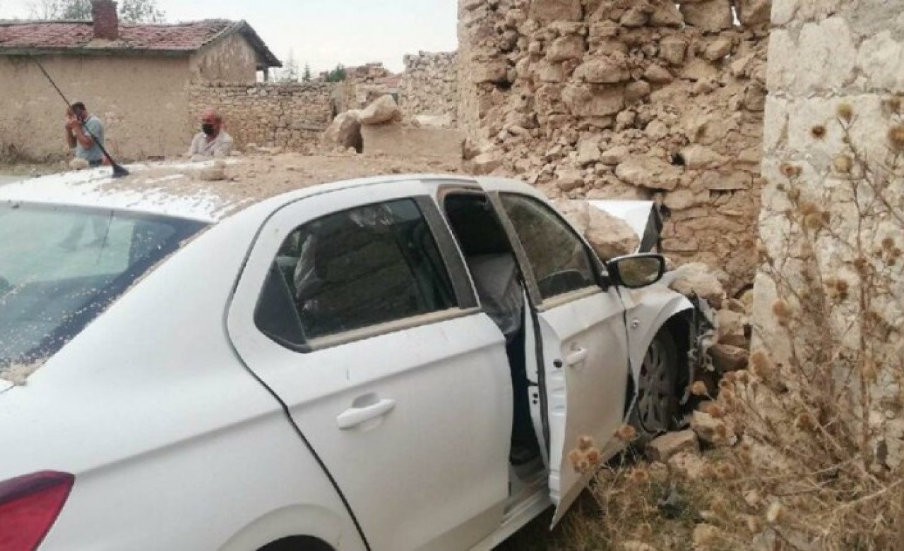 Eskişehir'de aracıyla duvara çarpan Ahmet Gökhan öldü