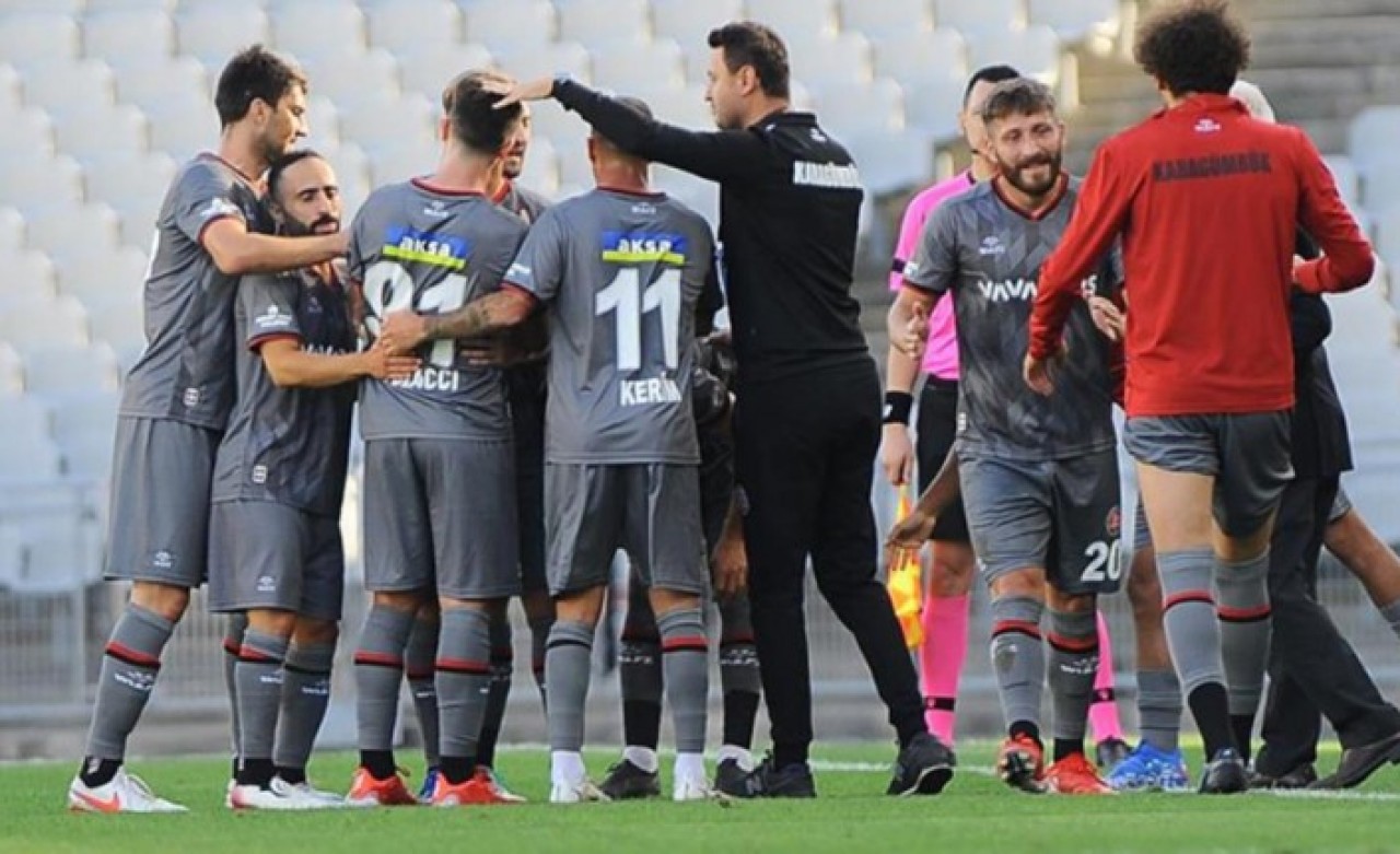 Fatih Karagümrük,  Adana Demirspor'a fark attı!