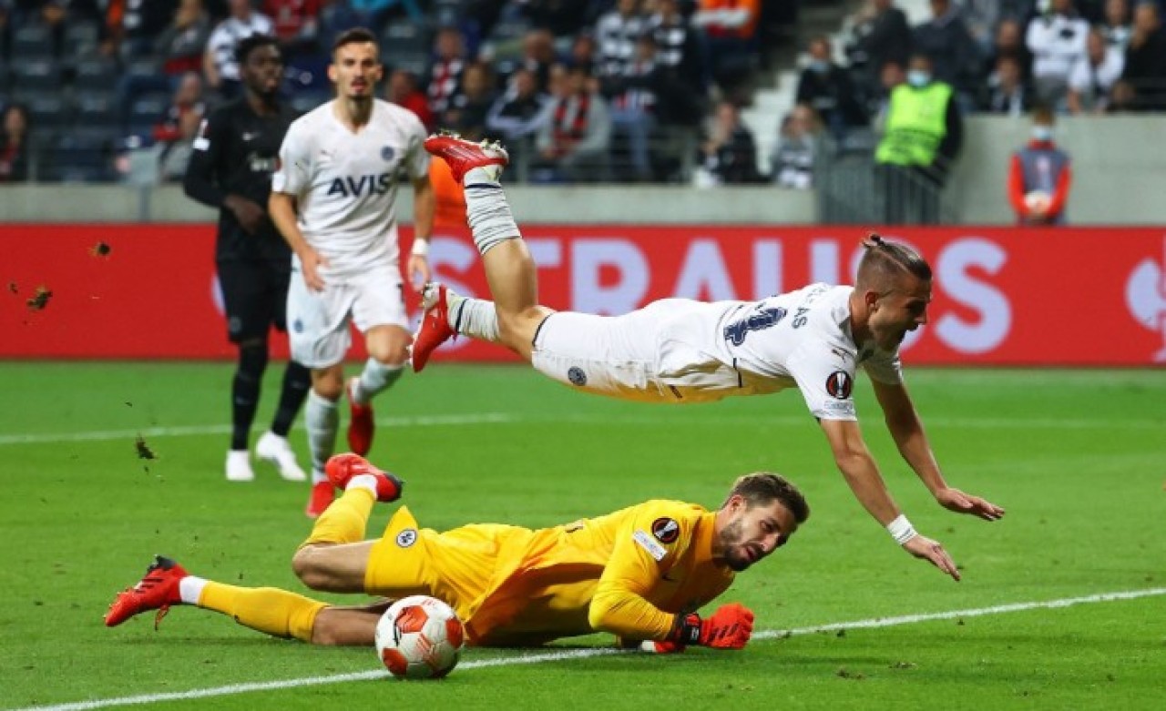 Fenerbahçe'nin golü neden iptal edildi: Frankfurt'u elinden kaçırdı!