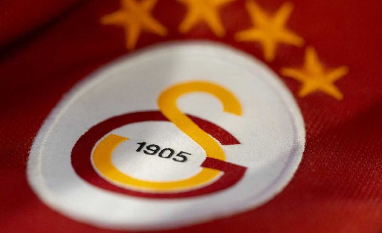 Galatasaray'ın kasasına para yağdı: Yeni forma sponsorundan çılgın ücret!