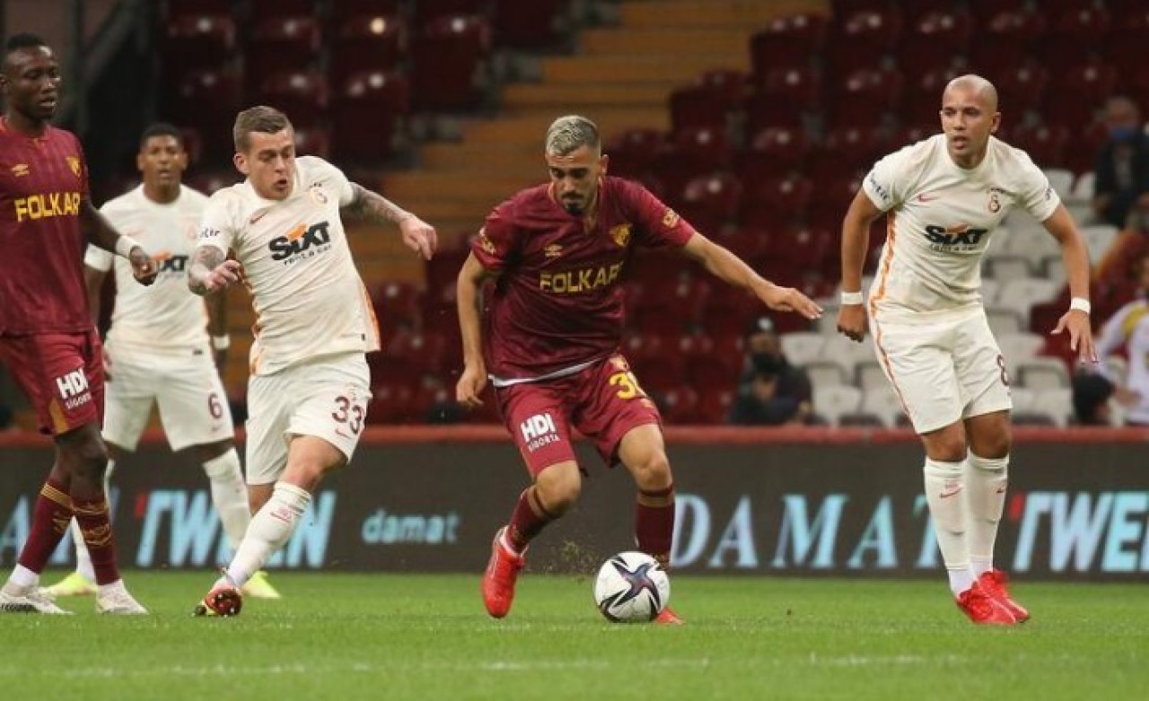 Galatasaray'a Göztepe kalecisi İrfan Can can verdi! Önce protesto,  sonra alkış!