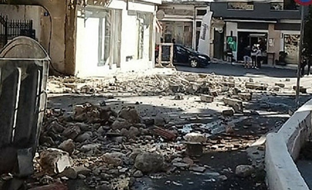 Girit'de 5, 8 büyüklüğünde deprem: Çöken binalar var