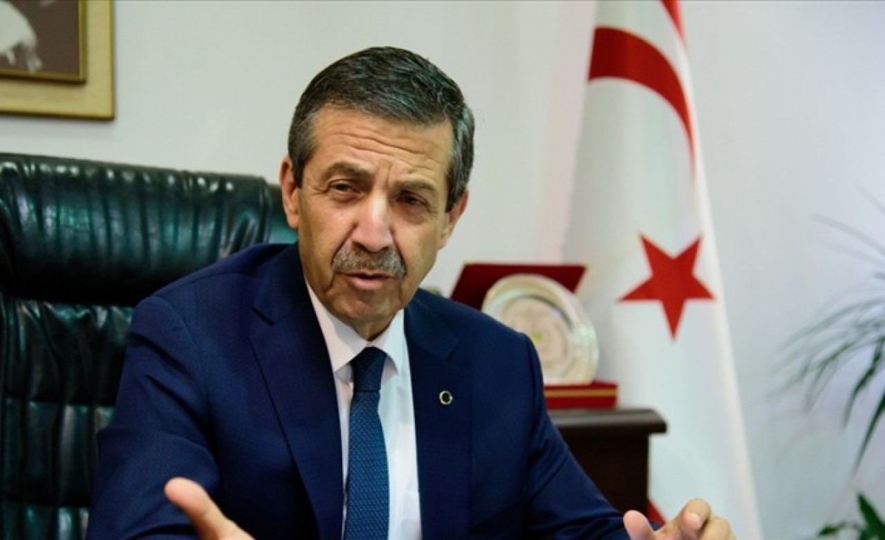 KKTC Dışişleri Bakanı Ertuğruloğlu'nda İngiltere'ye çagrı: Rum yanlısı politikalarınıza son verin