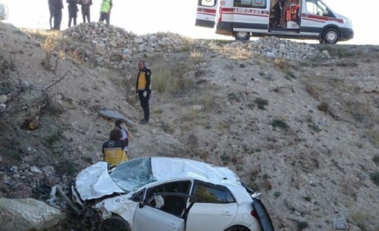 Kütahya'da kaza: Zekiye Kaya öldü,  Hasan Kaya ağır yaralı