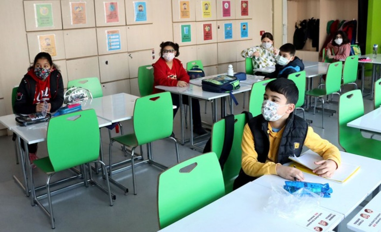 MEB ara tatil ve karne tarihi takvimini açıkladı