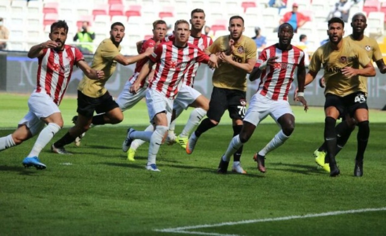 Sivasspor-Gaziantep FK: 90+3'te gelen puan!