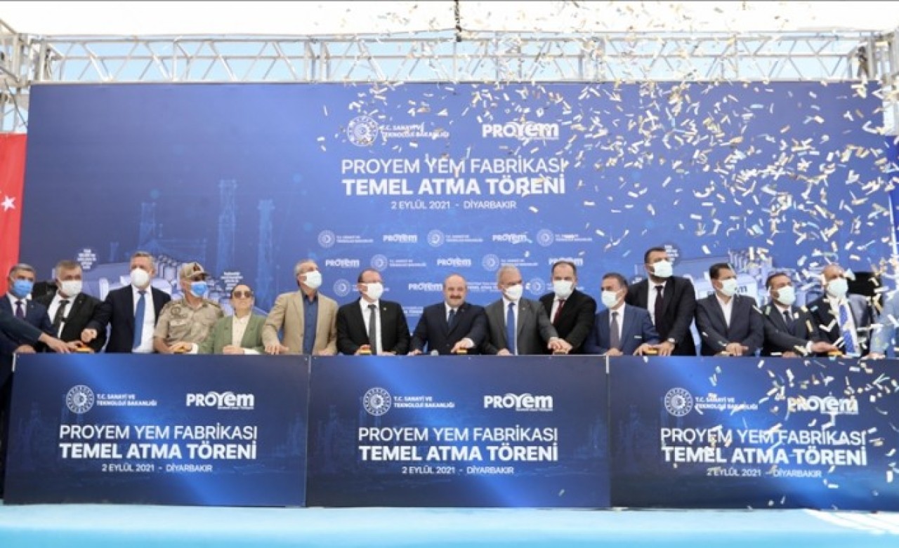 Türkiye'nin en büyük entegre yem fabrikasının temeli  Diyarbakır'da atıldı