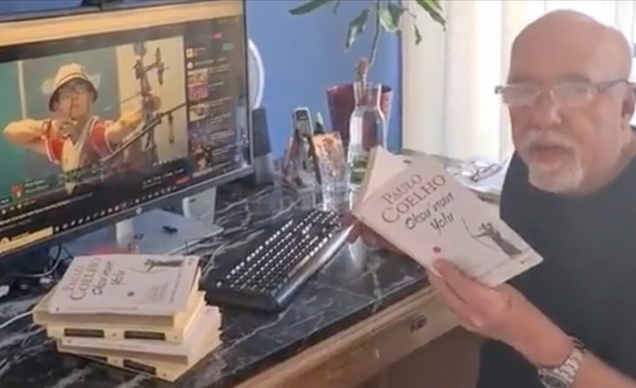 Ünlü yazar Paulo Coelho son kitabını Mete Gazoz'a adadı