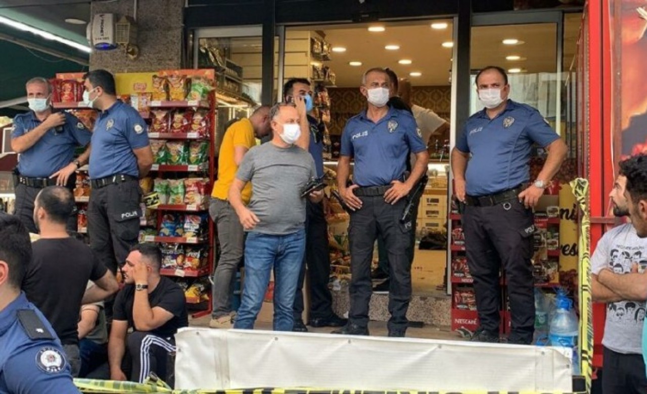 Adana'da kuru yemiş dükkanına baskın: Eren Teyyare öldü