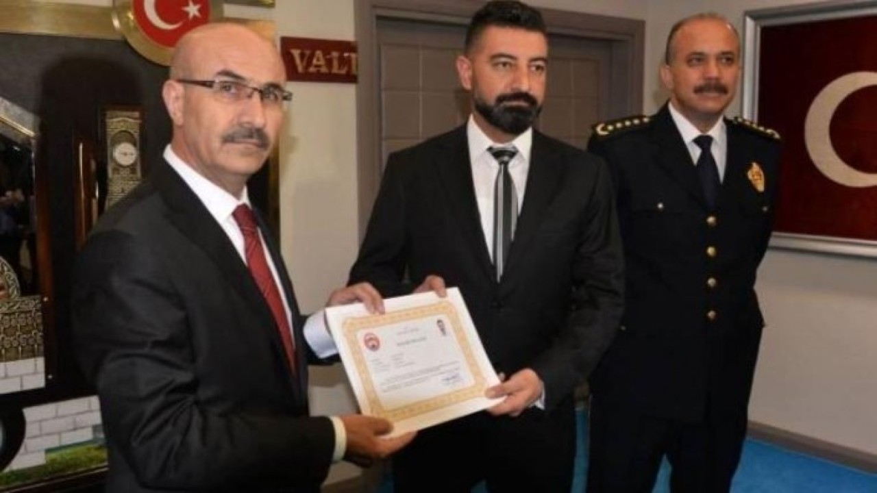Adana'da uyuşturucu operasyonu ödülü alan polis Cumhur Acarca,  Konya'da 25 kilo eroinle yakalandı
