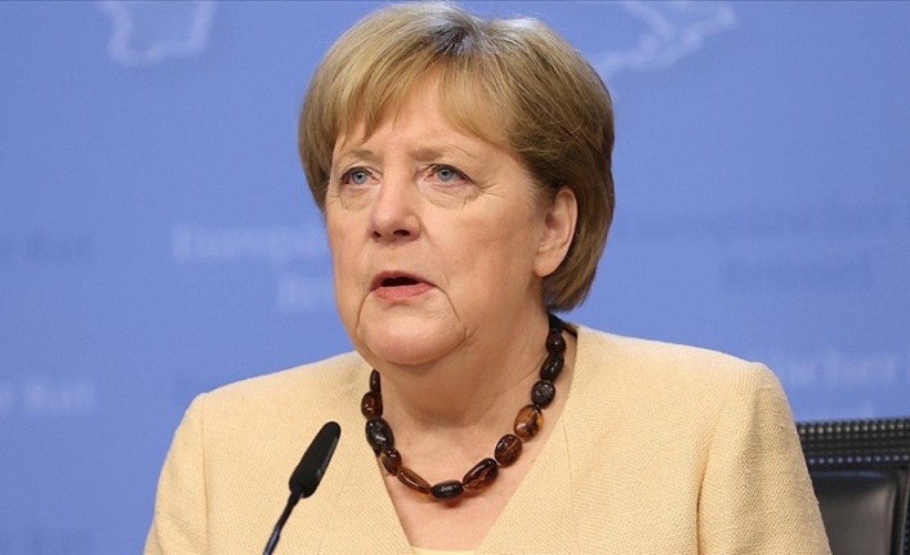 Almanya Başbakanı Merkel'den Türkiye'ye övgü