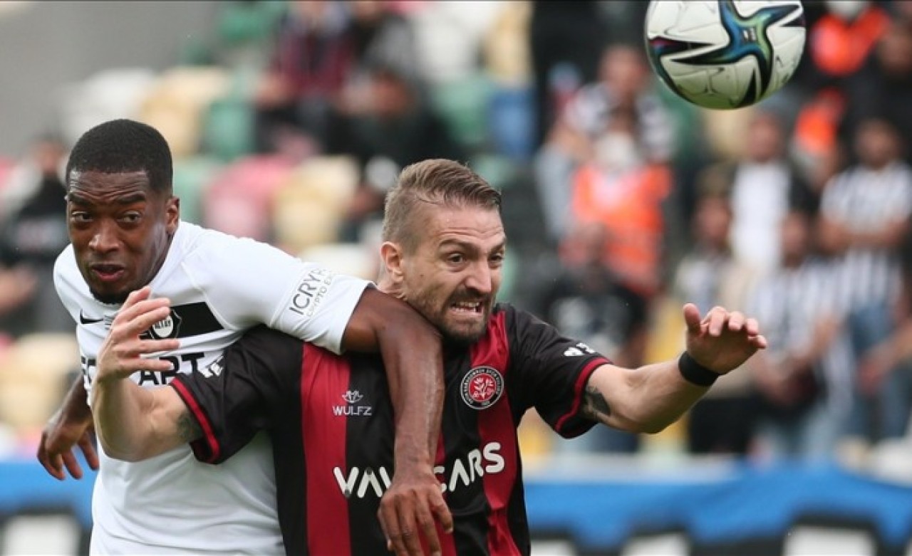 Altay-Karagümrük: VAR'dan 2 iptal,  tek gol!
