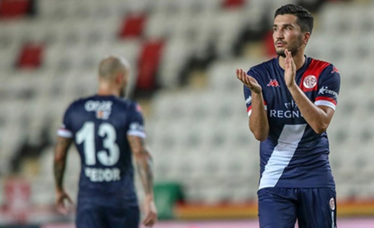 Antalyaspor'da yeni hoca belli oldu: Büyük sürpriz!