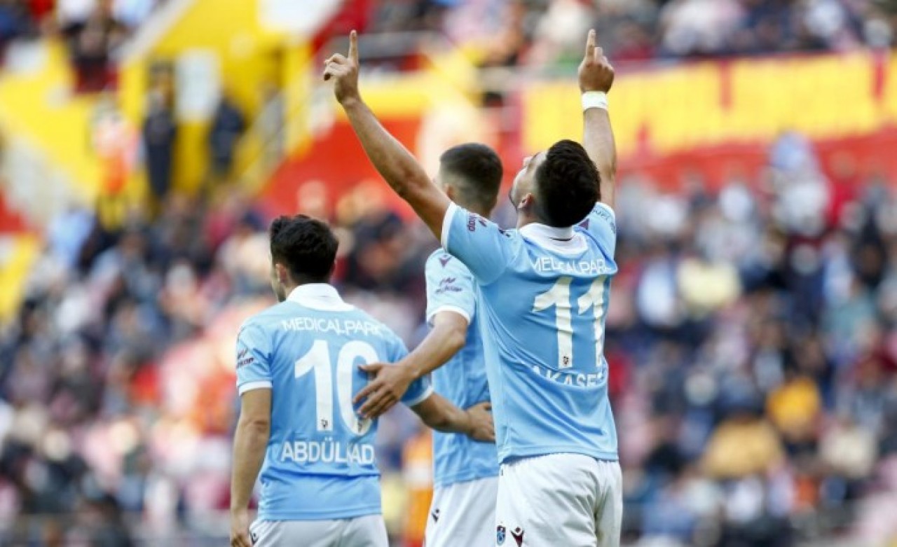 Bakasetas'ın şutunun hızı ölçüldü: Sanki füze!