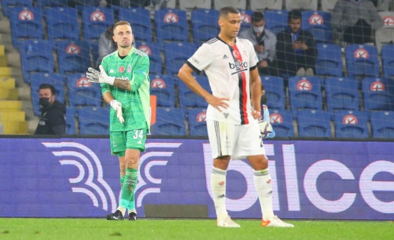 Beşiktaş'ta neden Ersin Destanoğlu'nun yerine Mert Günok oynadı?